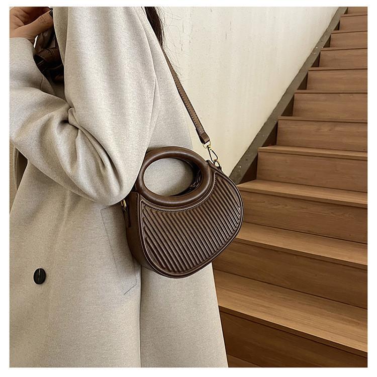Stylish Women's Handbag 2023 New Vintage Fall Winter Dumpling Bag High-end Feel Cross-border Trend