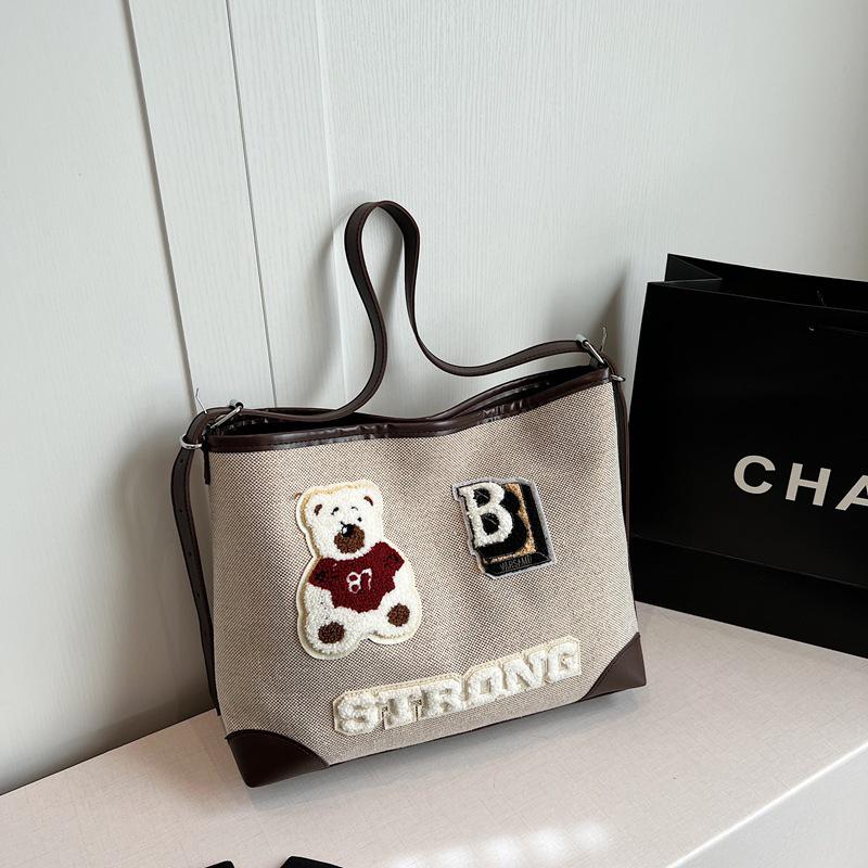 Vintage Bear Cartoon Tote Bag Large Capacity Commuter Women Shoulder Bag Fashionable Versatile Teenagers Girls School Bag