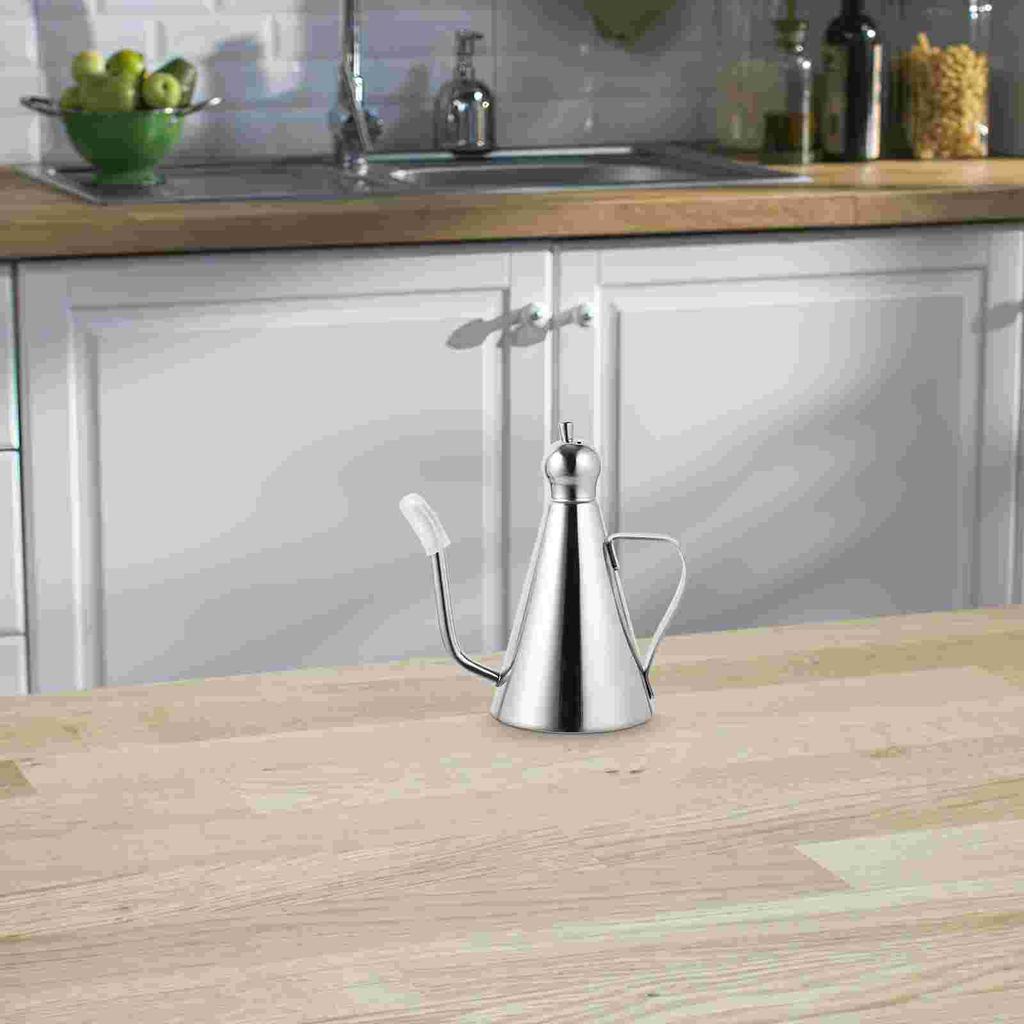 304 Stainless Oil Bottle Condiment Dispenser Vinegar Kettle Water Can Household