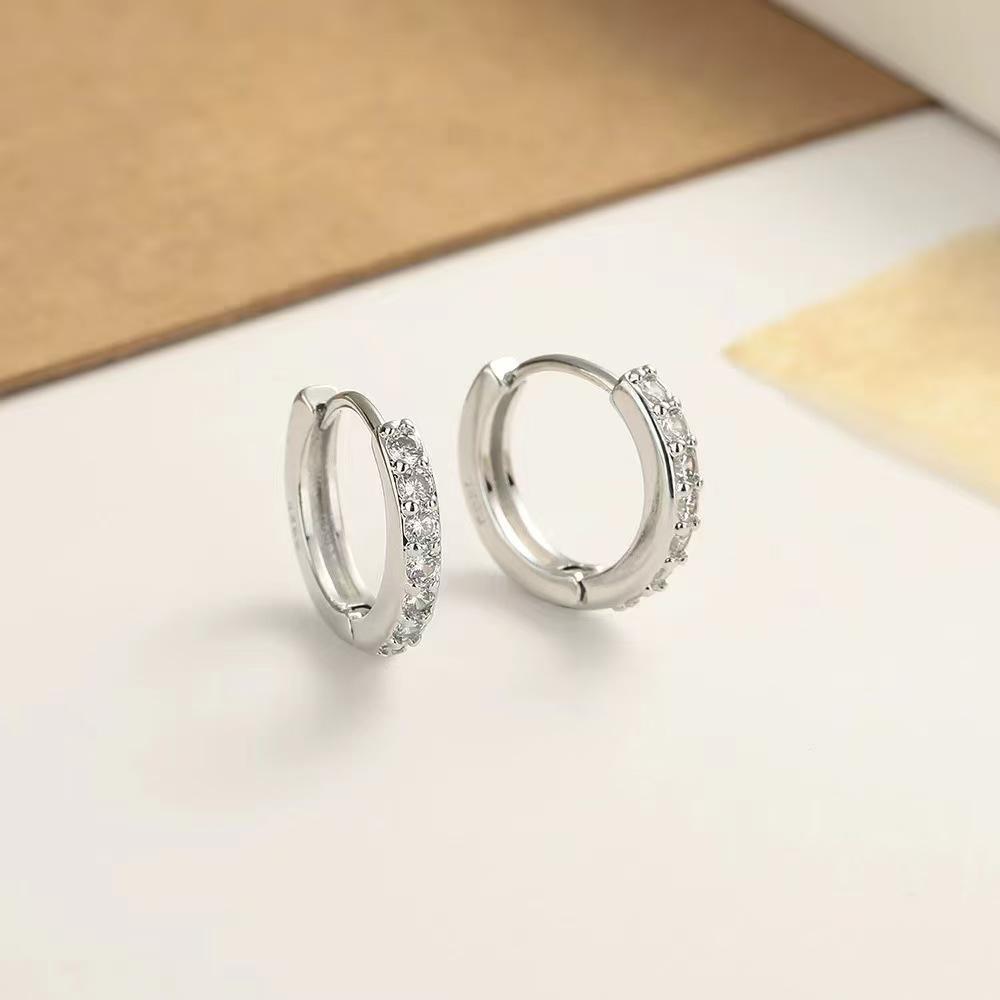 Round Diamond Mini Fashion Ear Cuff - Light Luxury Gold Ear Piercing Clip Earrings