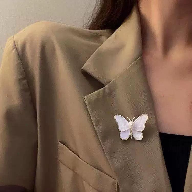 Elegantní Brož Motýl s Kamínky - Dekorace na Dámský Svetr & Kabát