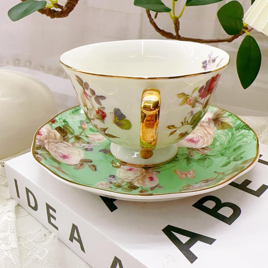 Tasse à café en céramique style européen exquise avec motif camélia, coffret cadeau pour le thé de l'après-midi, 240 ml