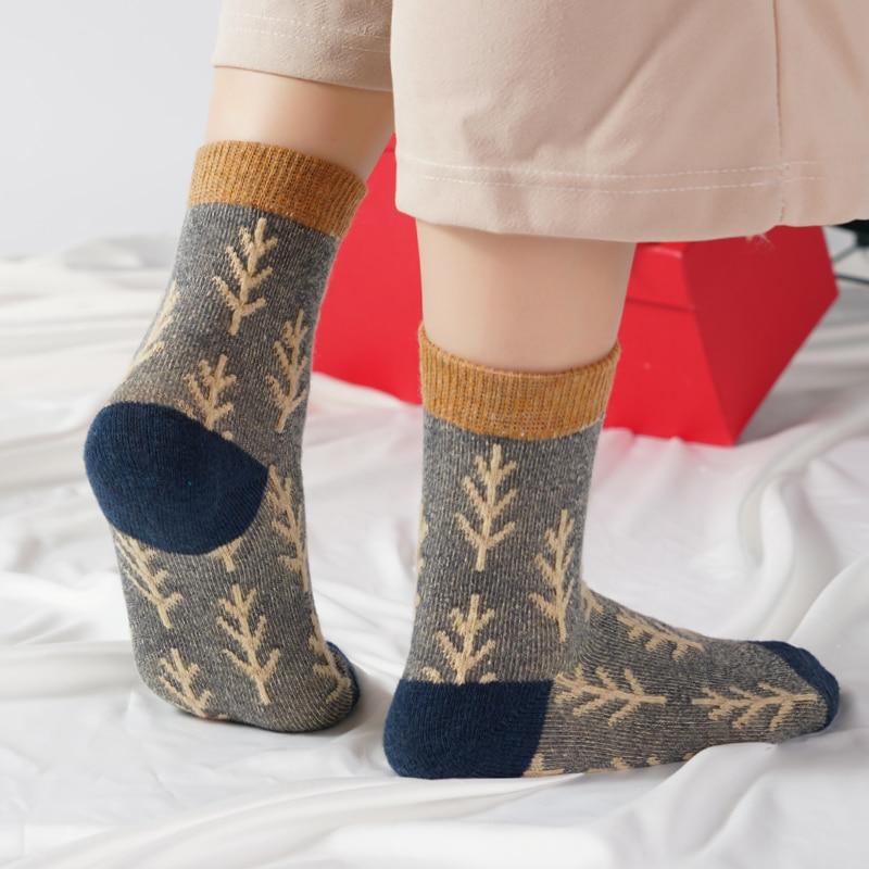 Fashion Color Contrast Women's Christmas Tree Wool Socks Autumn Winter Japanese Vintage Thickened Warm Soft Comfortable Socks