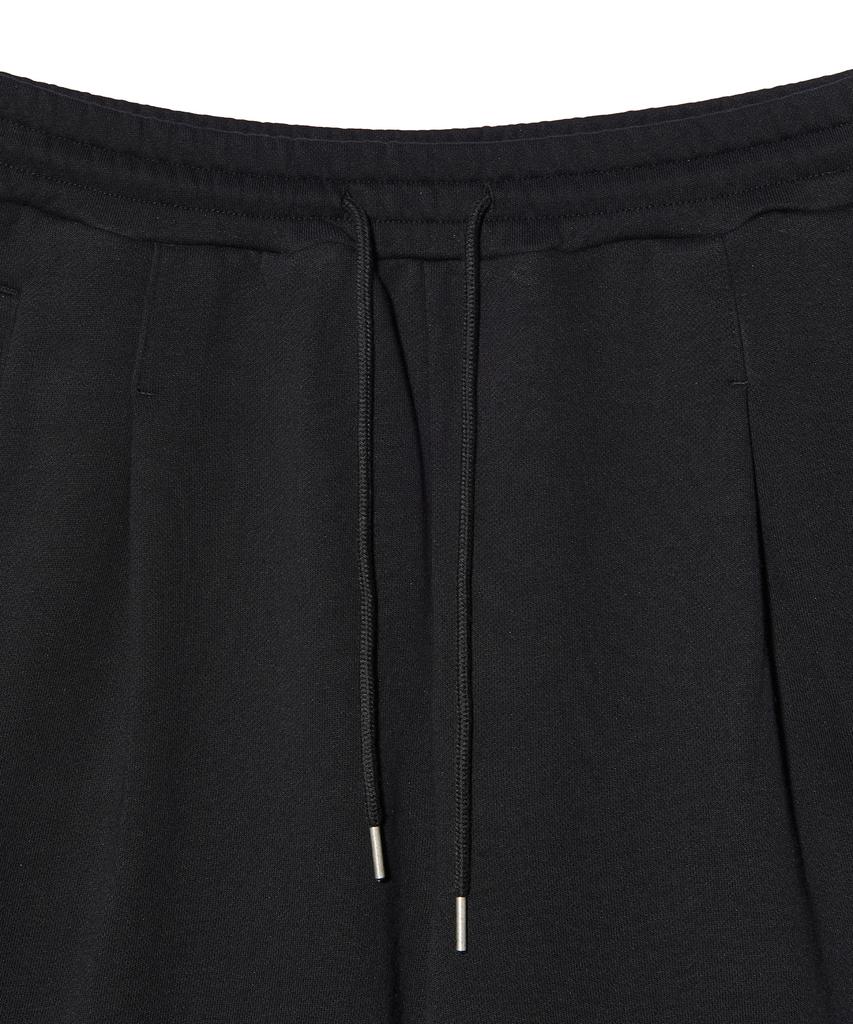 PEACE MAKER Pce Applique Deep Tuck Bermuda Sweat Shorts (Black)