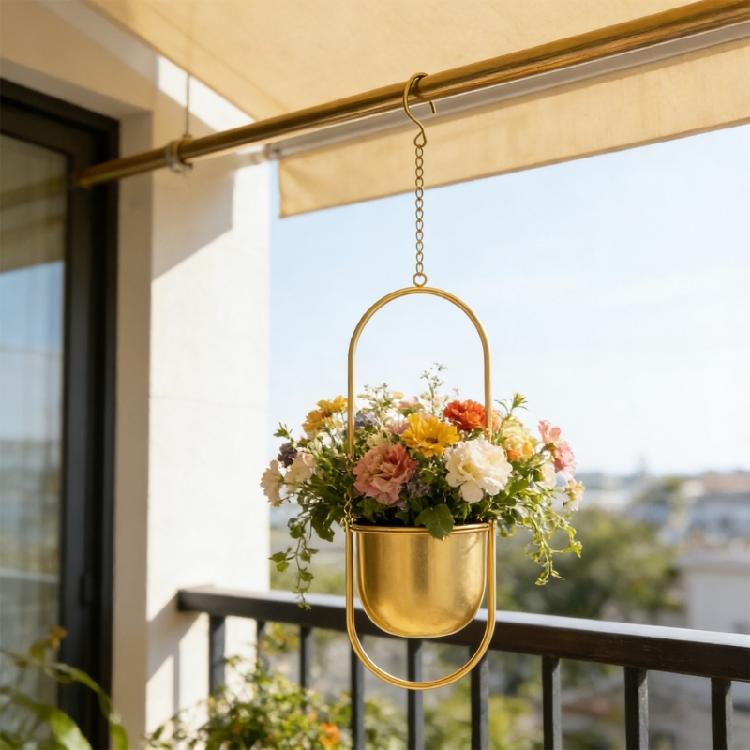 Minimalists Golden Hanging Planter With Adjustable Chain Corrosions Resistant for Home Office Decoration