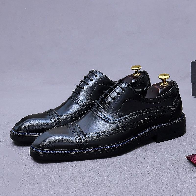 Mode 2025 Stilvolle Herren-Oxfords Hochzeit Formelle Schuhe Echtes Leder Schnürschuhe Brogue Runde Zehenpartie Business Büro Kleiderschuhe für Herren