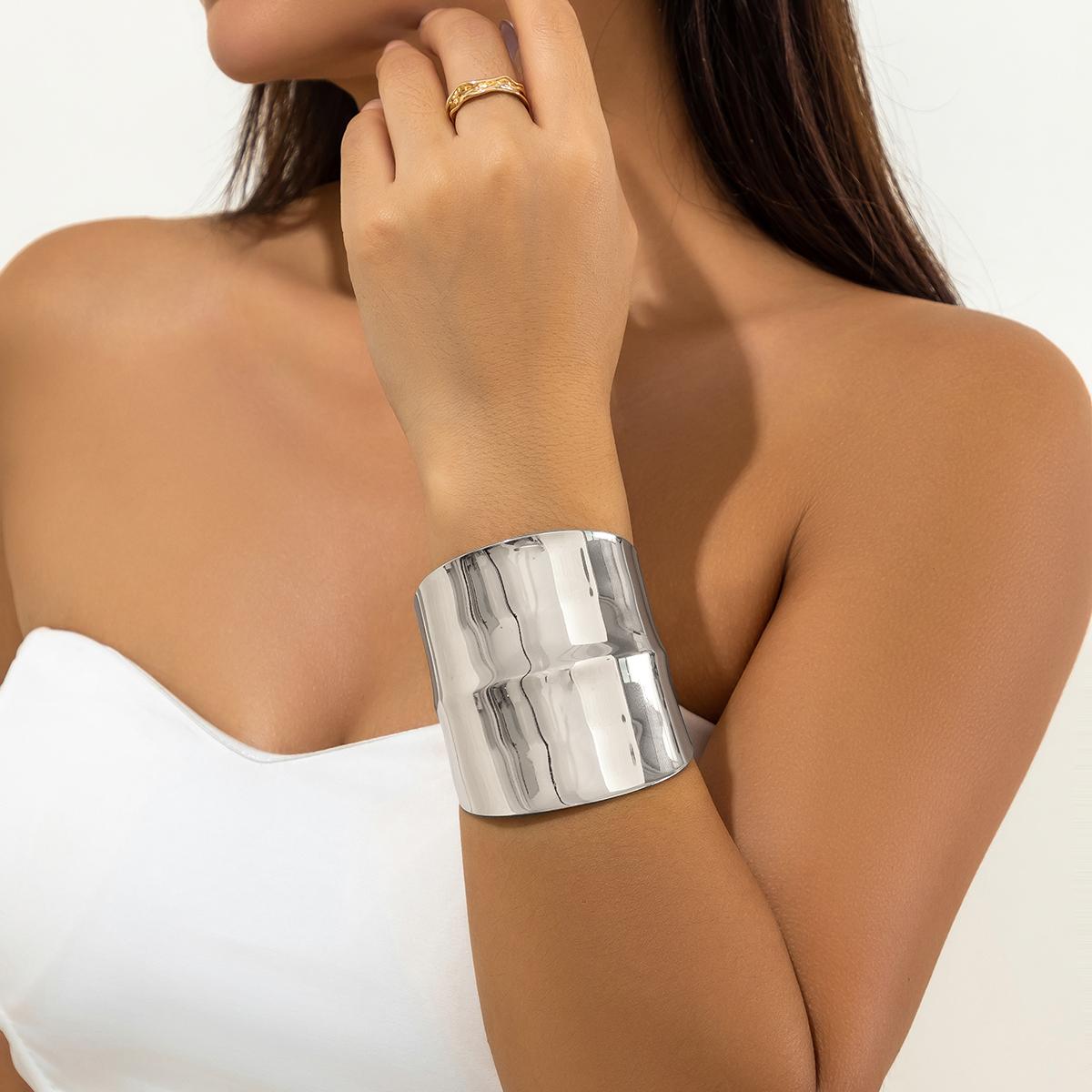

Punk Smooth Heavy Metal Chunky Open Cuff Bangles for Women Fashion Statement Goth Big Arm Bracelet Grunge Jewelry Steampunk Men