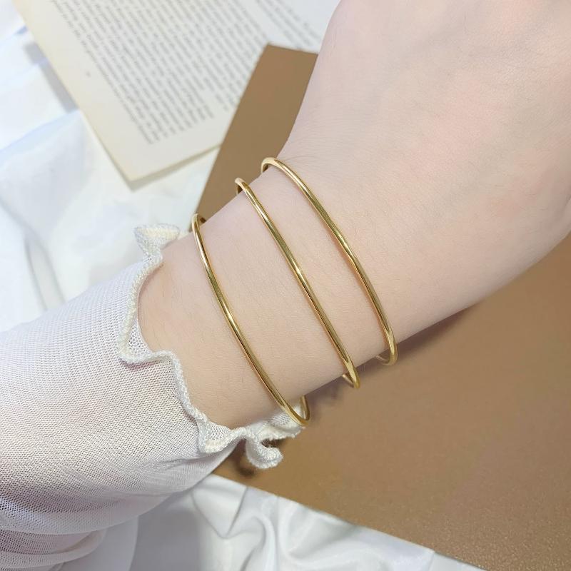 Fashionable Simple Plain Ring Bracelet For Women Round Elegant Gold Color Bangle Luxury Accessories Jewelry Gift