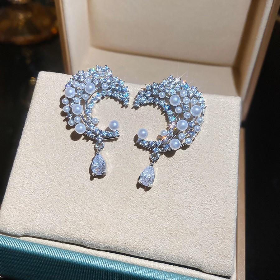 Zircon Geometric Pearl Stud Earrings Autumn and Winter Retro Elegant Earrings Temperament Earrings Women