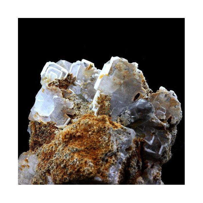 Pierres et Minéraux. Quartz + Baryte. 524.5 ct. La Mure, Isère, France..