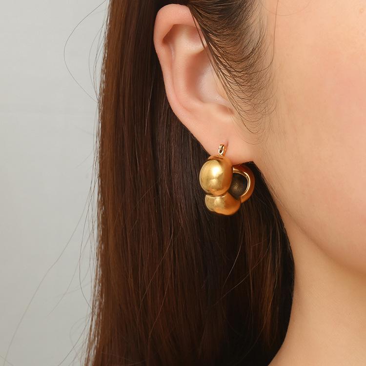 European and American Fashion Temperament 18k Gold Stainless Steel Three Hemisphere Earrings Simple Titanium Steel Earrings Earrings