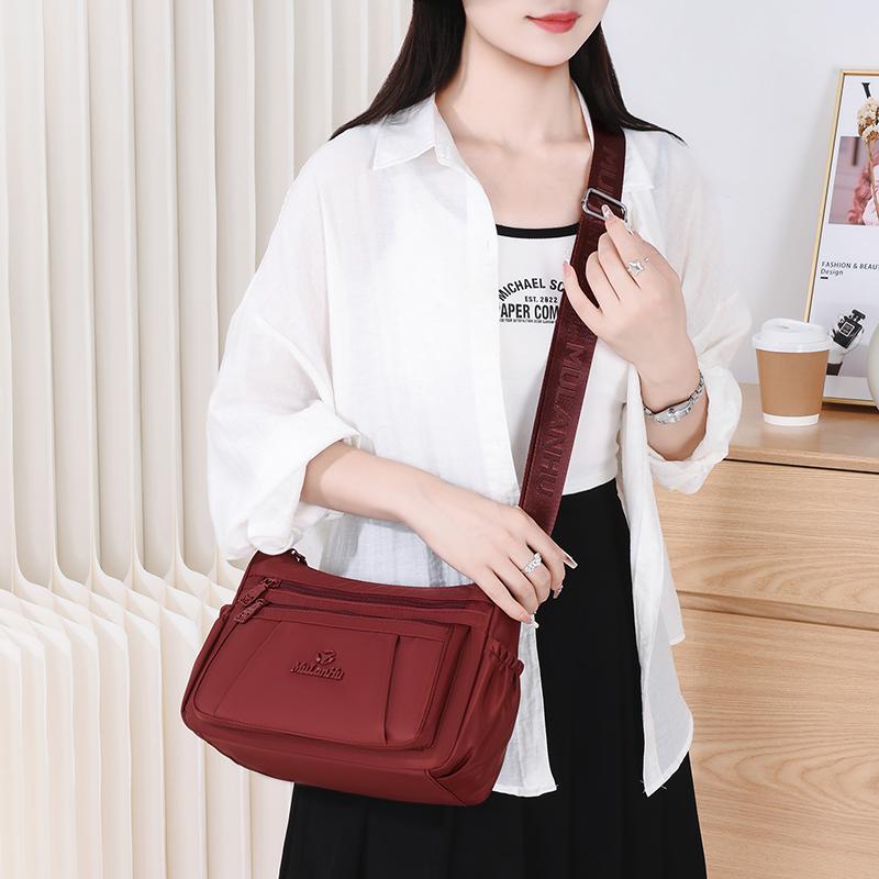 Leichte Nylon-Crossbody-Tasche mit mehreren Reißverschlussfächern, verstellbarer breiter Riemen, lässige Umhängetasche für Damen für den täglichen Gebrauch