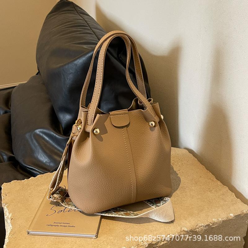 Bag Women's Korean High-end Bucket Bag 2025 New Bag Summer White Crossbody Bag Women's Handbag