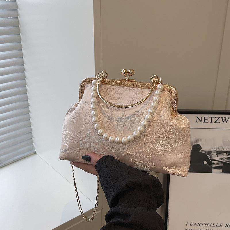 Embroidery bag women's new pearl chain messenger bag niche portable gold bag