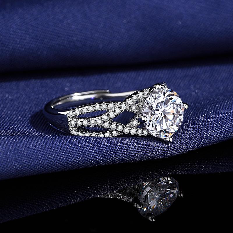 New2Cubic zirconia imitation moissanite ring with adjustable band, light luxury design, for women