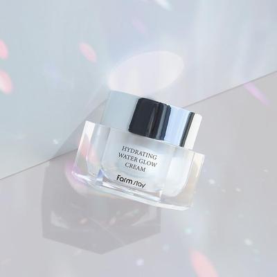 Îngrijirea feței – Creme și loțiuni de față