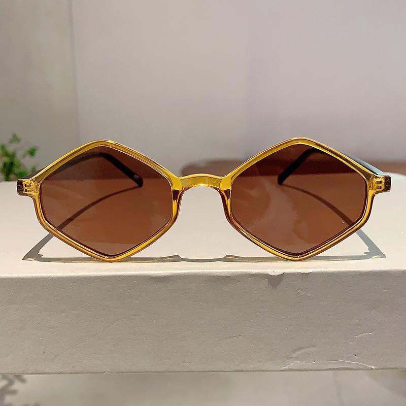 Vintage Luxury Designer Rhombic Sunglasses Women Men Punk Trendy Pink Cool Shades UV400 Protection