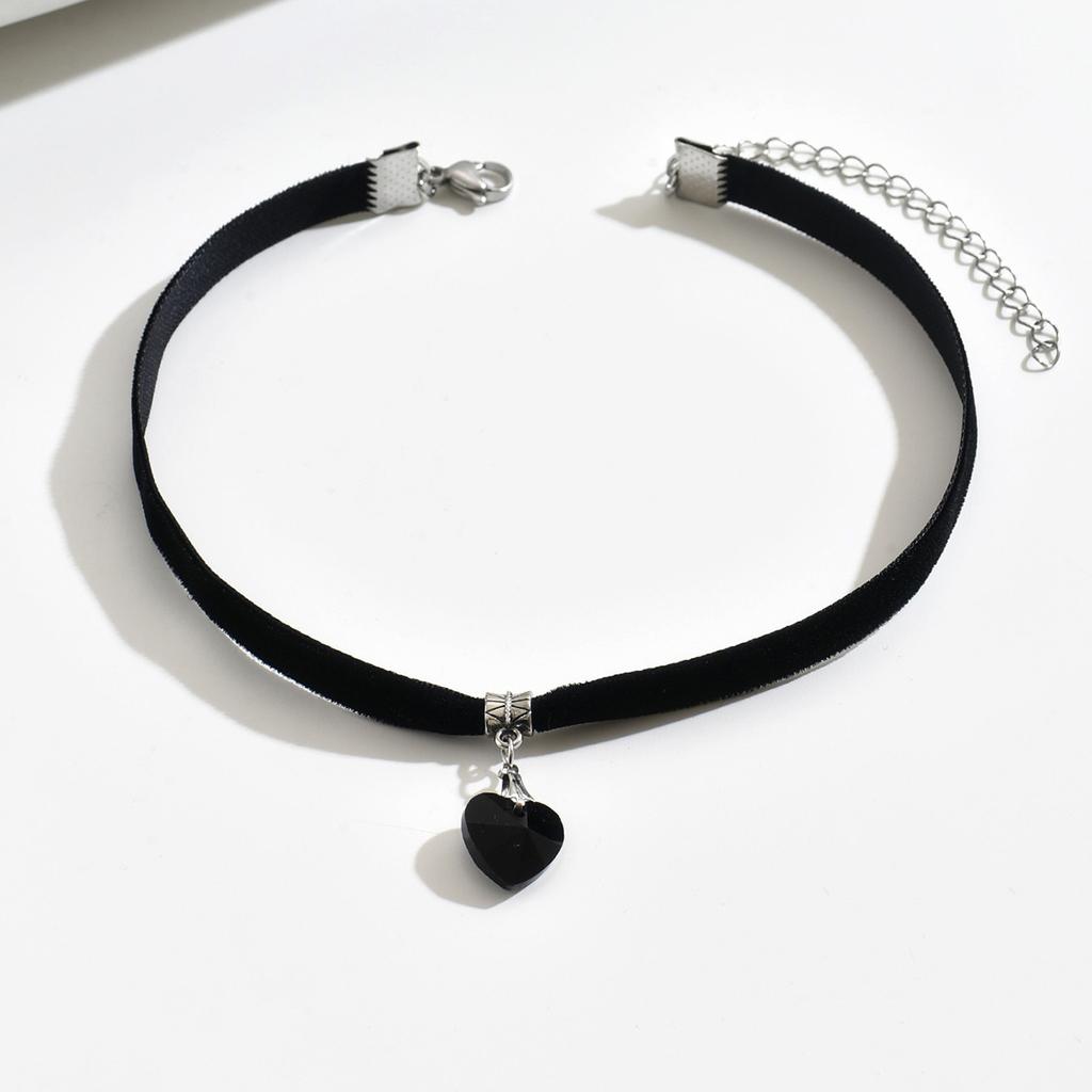 Hot-selling Choker Collar Combination Gothic Dark Wind Short Pendant Multi-layer Necklace Stacked Necklace