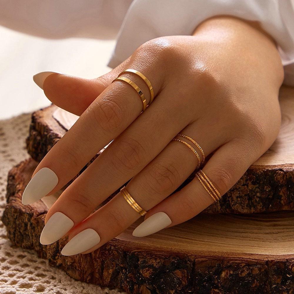 10-Piece Star and Moon, Heart, and Leaf Knuckle Ring Set - Creative Retro Women's Rings