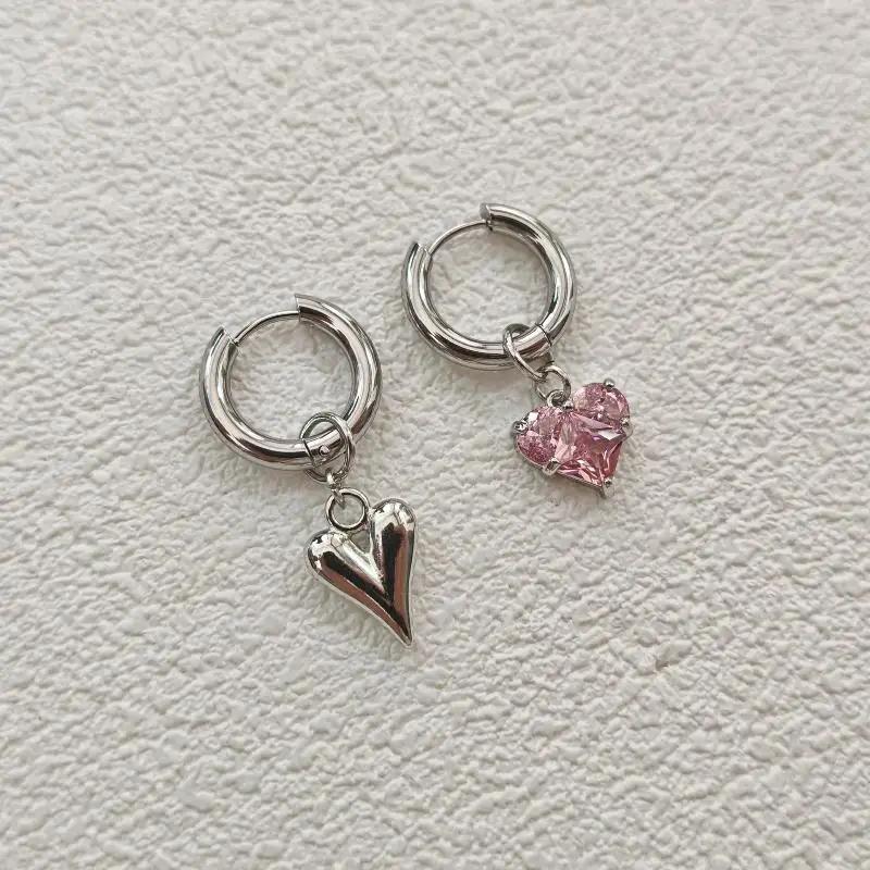 Exquisite Round Ear Buckle Earrings with Sweet Pink Zircon Heart for Women; Chic Accessory and Gift.
