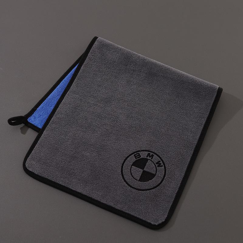 Толстое впитывающее полотенце с логотипом для салона автомобиля