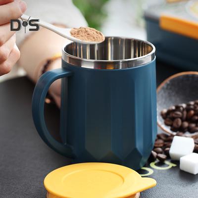400 ml kreativer Doppelschicht-Wasserbecher für Kaffee, Milch, Tee, isolierter Becher mit Deckel