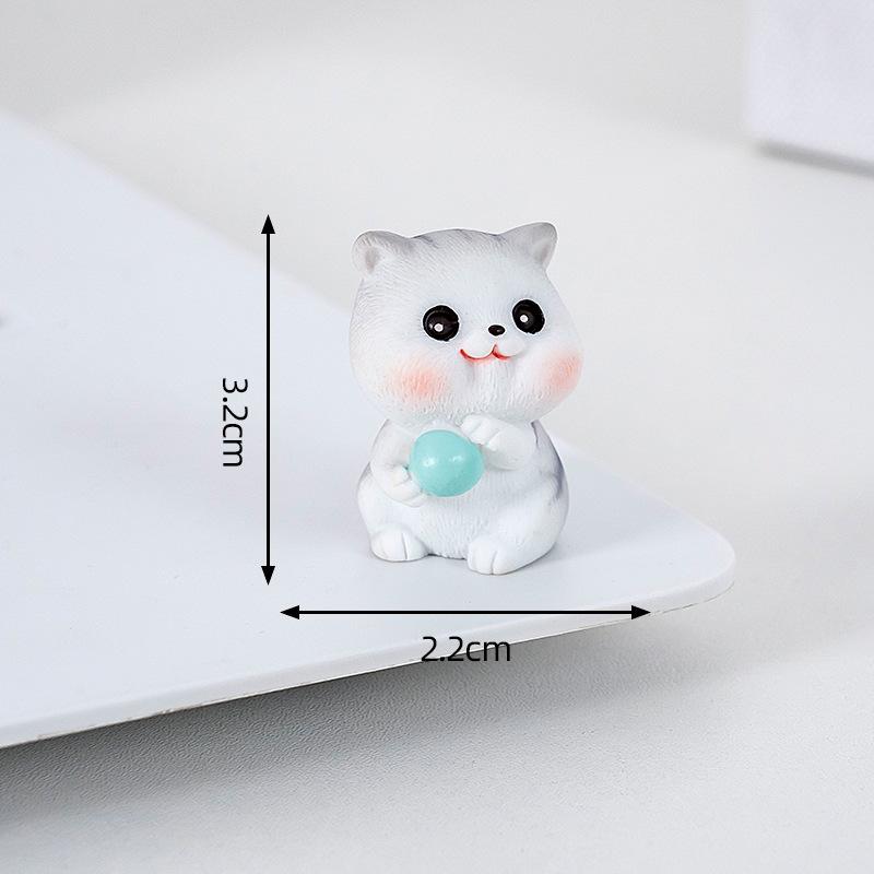 Naughty Resin Small Cat Figurine Mini Cartoon Kitten Ornaments 3D Cat Desktop Decoration Creative Car Mounted Figurines