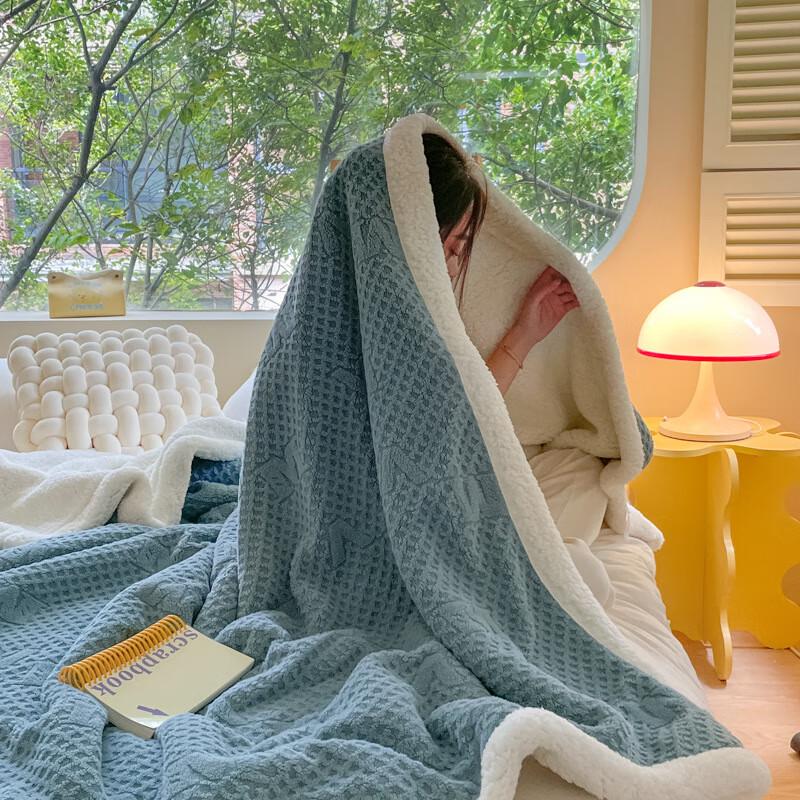 

LISM Autumn Winter Letter Lamb Fleece Thick Warm Blanket