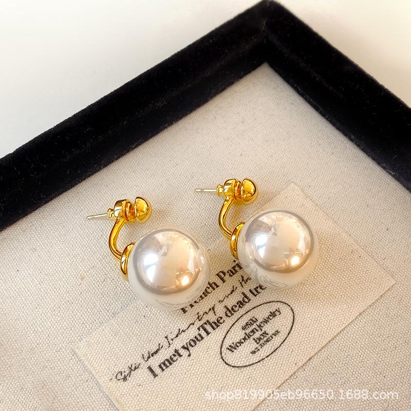 

Korean Fashion S925 Silver Pearl Stud Pendant Earrings