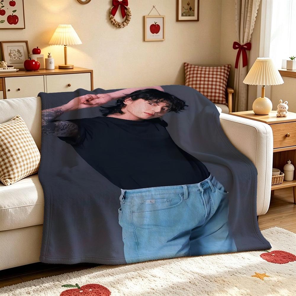 Edgy Fashion Style Black Theme Blanket Suitable For All Seasons For Outdoor Travel Home Decor Valentine'S Day Gift