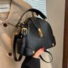 Metal Buckle Vintage Shoulder Bag Shell Shape Crossbody Bag Leather Messenger Bag  Casual Wear