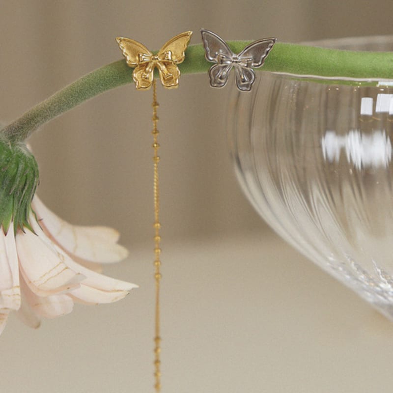 M.atur Like Butterfly Earring 01