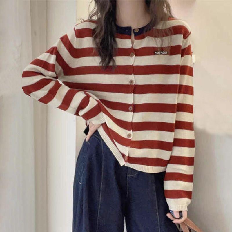 Retro Fashion Age Reducing Striped Contrasting Long Sleeved Knitted Cardigan Women's Autumn Single Breasted Round Neck Top