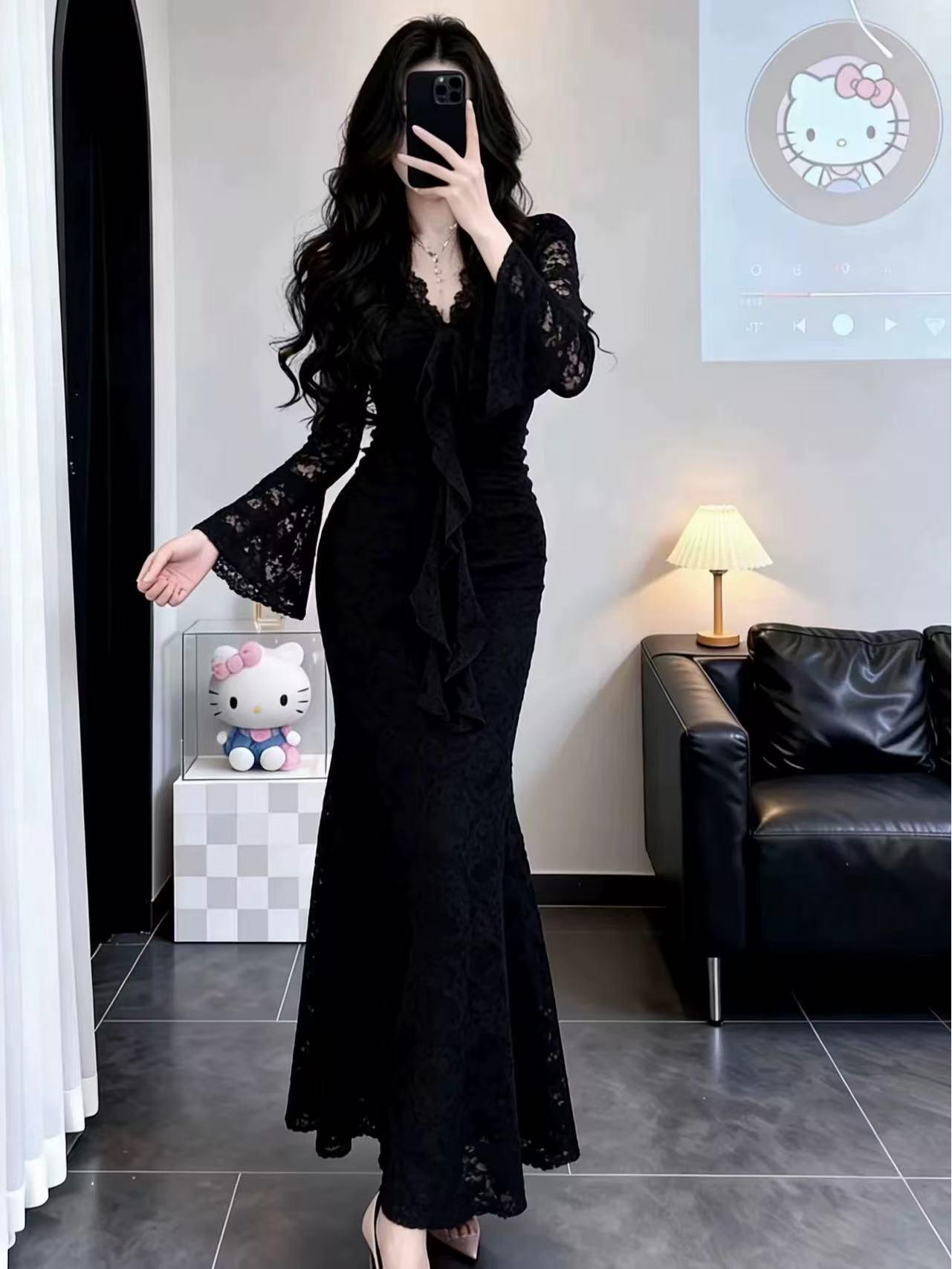 

Purple Pure Desire V-neck Lace Bell Sleeve Slim Long Dress 2026 M