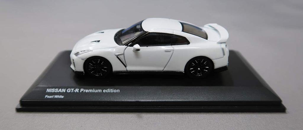 Kyosho Nissan White Finished Product Limited Edition 1/64 GT-R