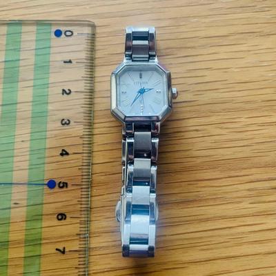 Used TranslationCITIZEN Solar Clock