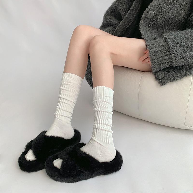 

Ladies Autumn and Winter Warm Simple Retro Knitted Solid Color Pile Socks 1 pair
