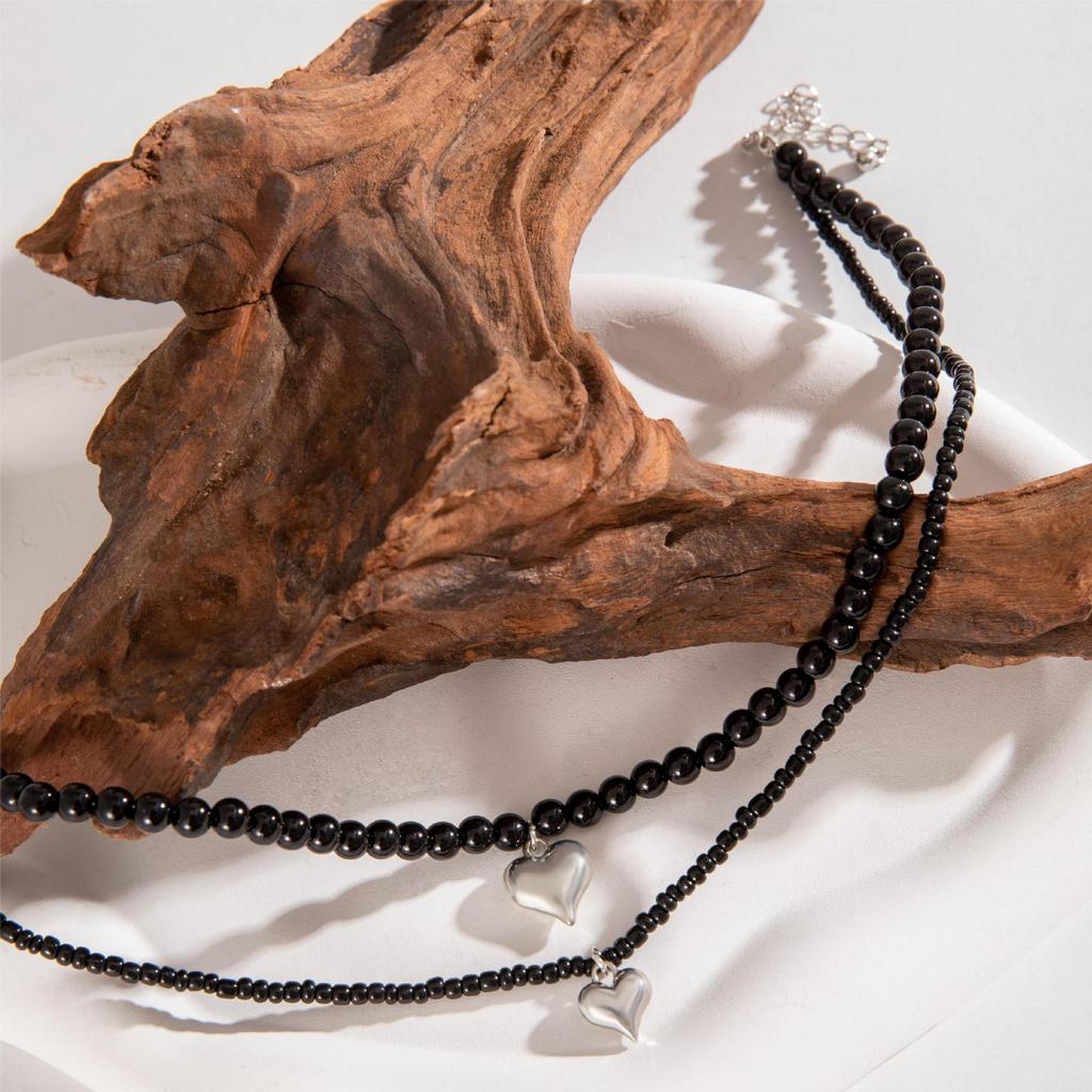 Retro black beaded love double-layer necklace, niche versatile neck chain, collarbone chain for women