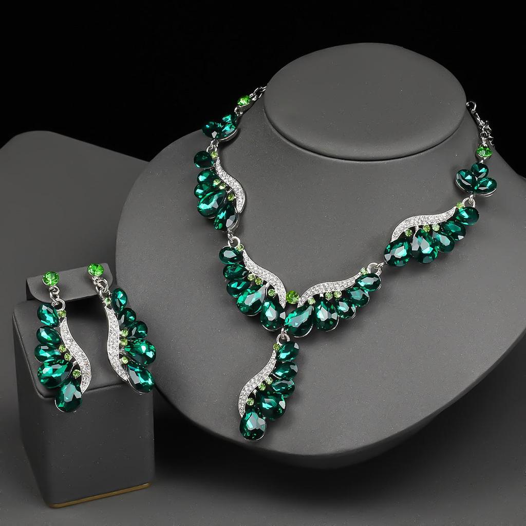 Luxury European & American Teardrop Gemstone Jewelry Set: Necklace and Earrings for Evening Banquets