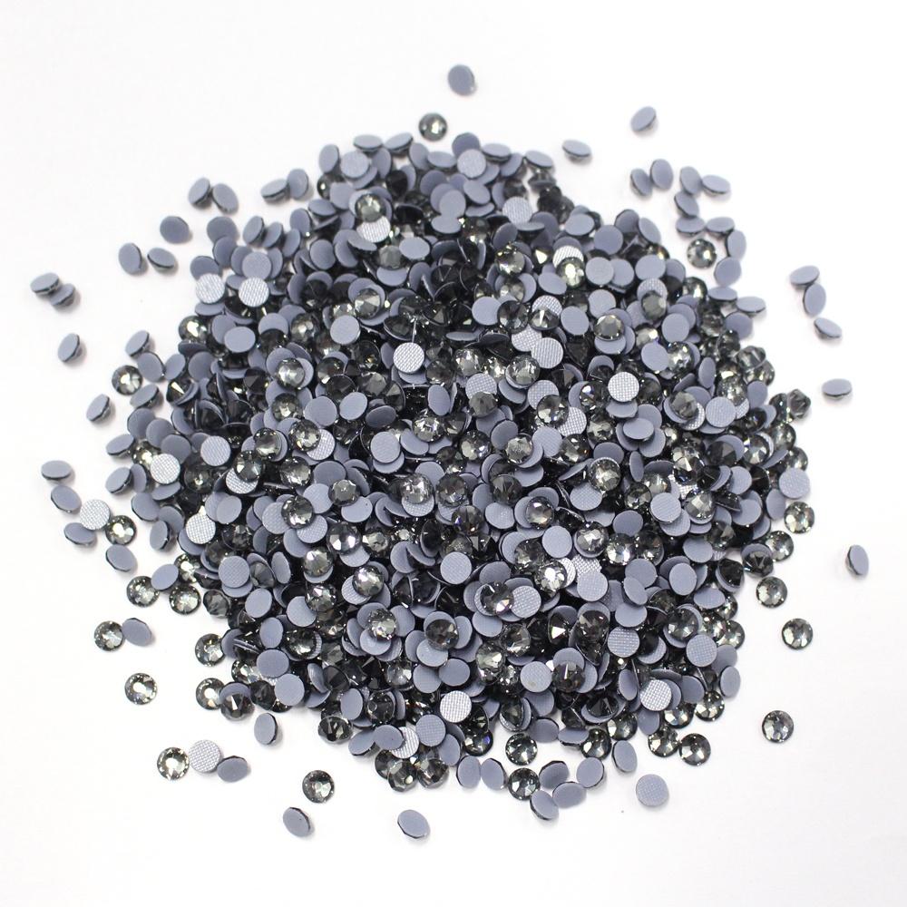16 Cut Faces Gray Diamond Color Quality Glass Hot Fix Flat Back Rhinestone for Nail Art Bags Garments Decoration
