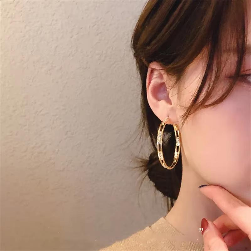 Luxury Female Big Hoop Earrings Fashion Gold Color Shiny Crystal Wedding Round Earrings Women’s Gift
