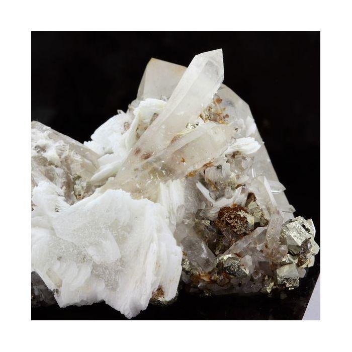 Quartz, Pyrite, Baryte, Sidérite 276.8 carats