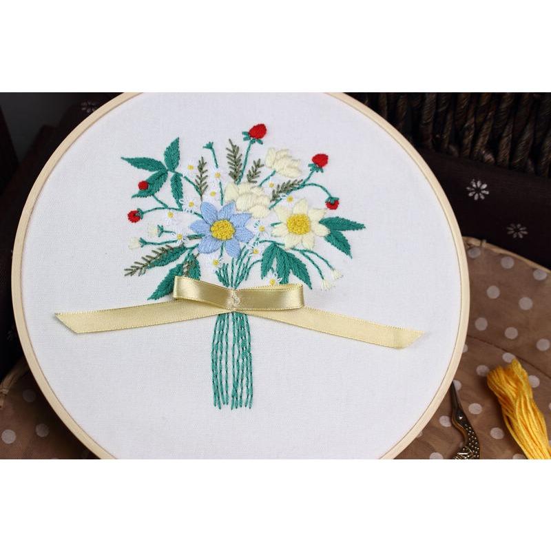 1Pc European Style Floral Aesthetic DIY Embroidery Needle and Thread Bamboo Embroidery Frame English Kit for Embroidery Hobbies Beginners