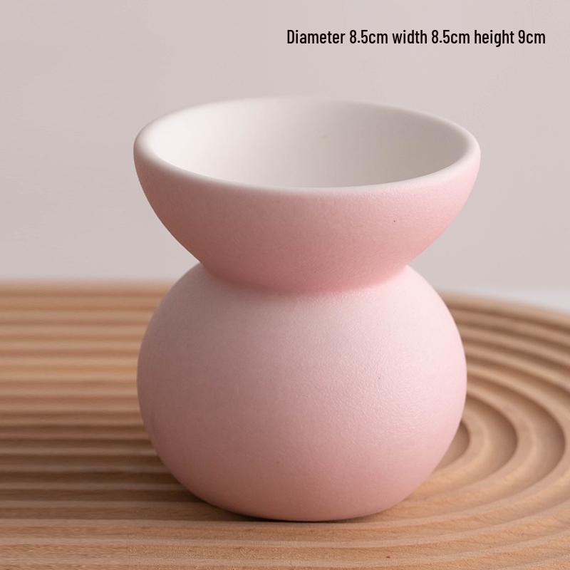 Ceramic Candlestick for Romantic Candlelit Dinners and Aromatherapy, Small Candle Holder for Holiday Atmosphere.