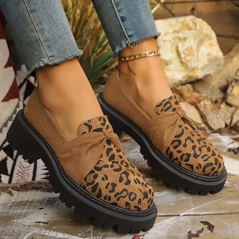 Women's Leopard Chunky Loafers with Chain Decor Slip On Platform Casual Shoes Woman 2025 Autumn Fashion Non Slip Flats Plus Size