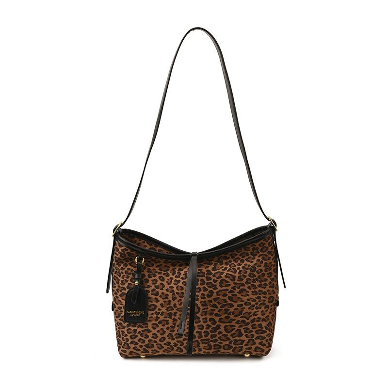 Autumn and Winter New Leopard Print Shoulder Armpit Bag Women's Retro High-end Sense Large-capacity Portable Tote Bag