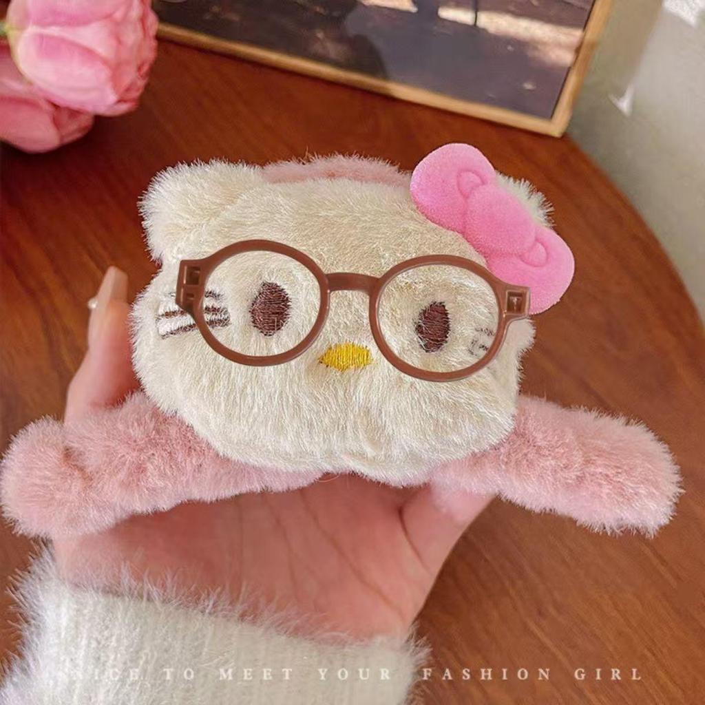 Women's Plush Cartoon Shark & Bear Hair Clips - Autumn & Winter Collection