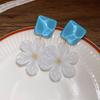 Big Floral Acrylic Flower Earrings Temperament Ladies Stud Earrings Women Earrings Daily Wear