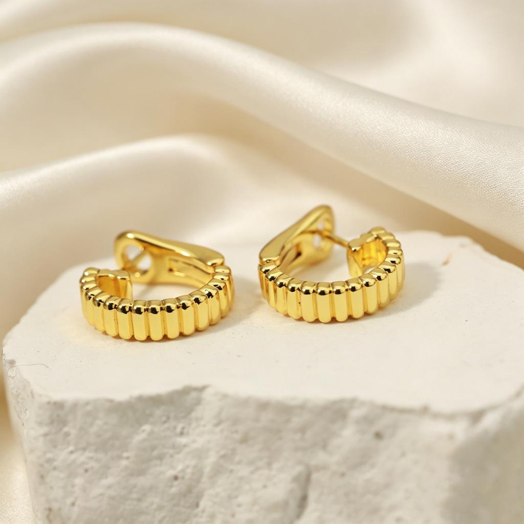 Small Ribbed Huggie Hoop Earrings, 3 Colors Hypoallergenic Earrings for Women, Daily Wear Jewelry Gift