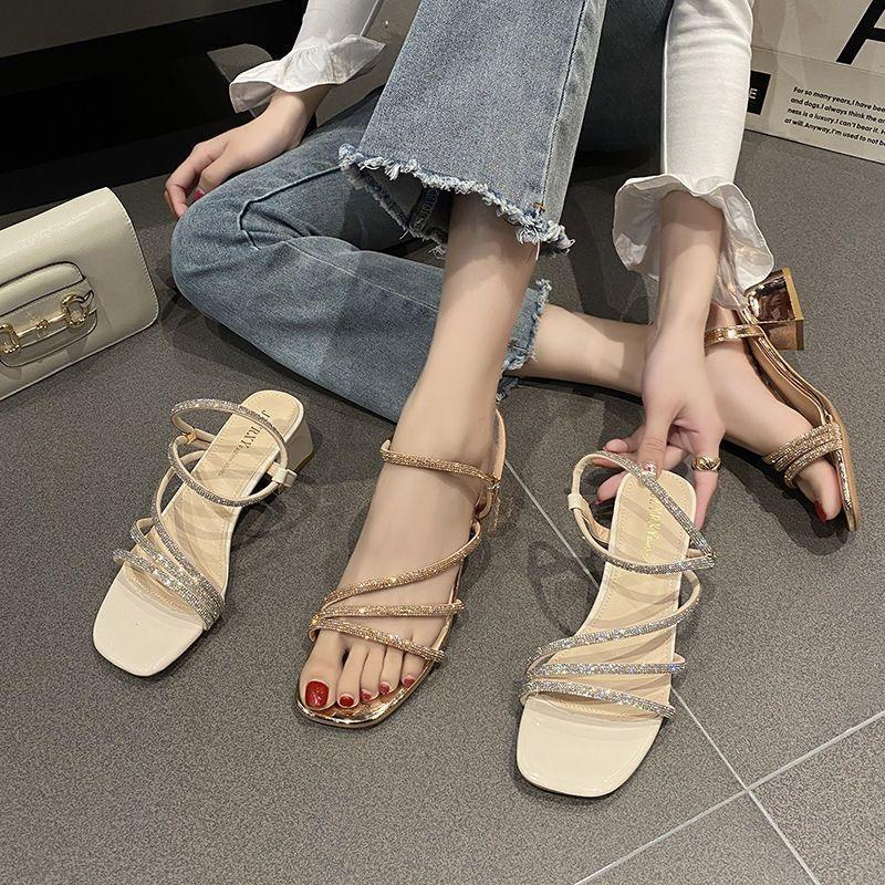The New Style of Women's Shoes Goes Well with Thick-heeled High Heels Slippers and Sandals
